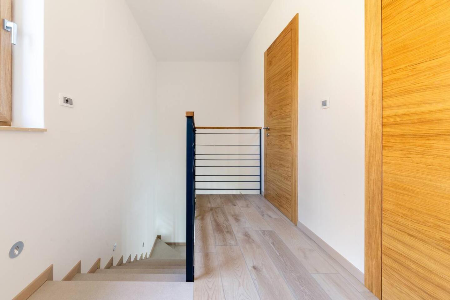 Apartment Duplex *