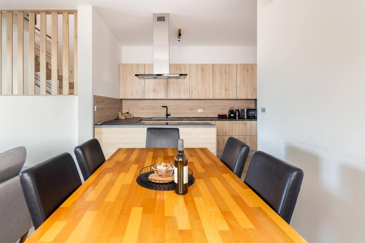 Duplex Apartment *