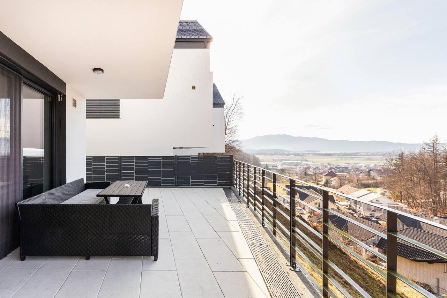 Apartment Duplex *